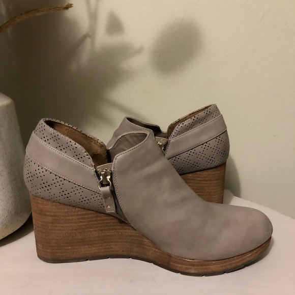 Dr Scholl’s Wedge Ankle Boots Size 11 Like New - Picture 3 of 9